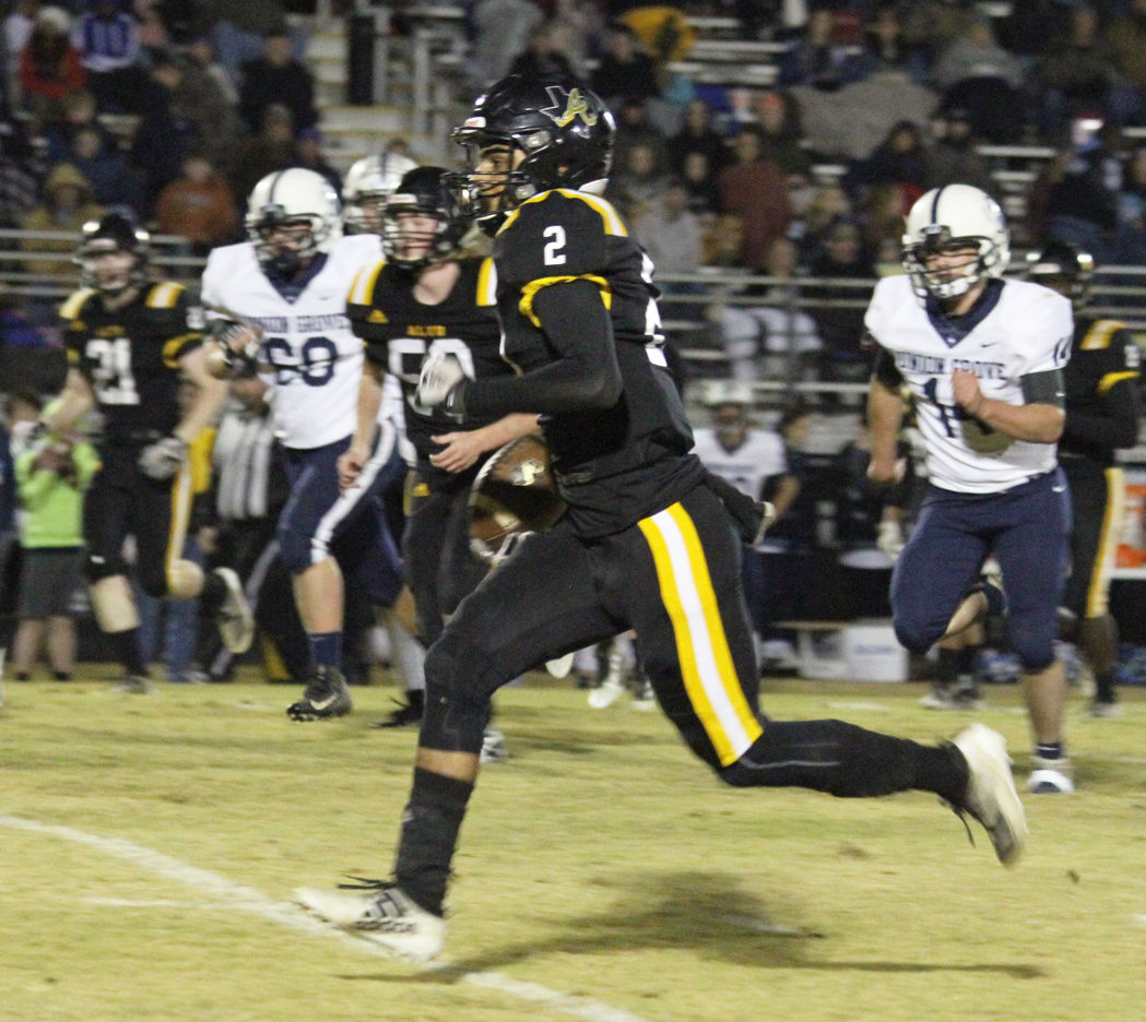 Football: Five area teams qualify for state playoffs